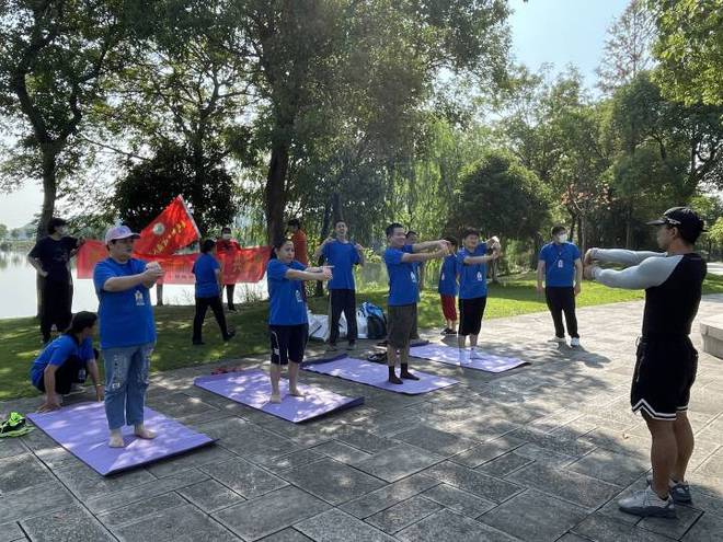 唤醒运动健身房杭州_杭州唤醒体育发展有限公司_唤醒健身俱乐部怎么样